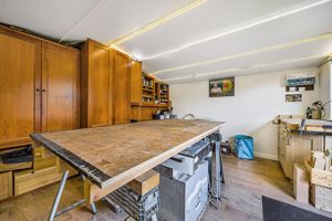 Garden work shed internal- click for photo gallery
